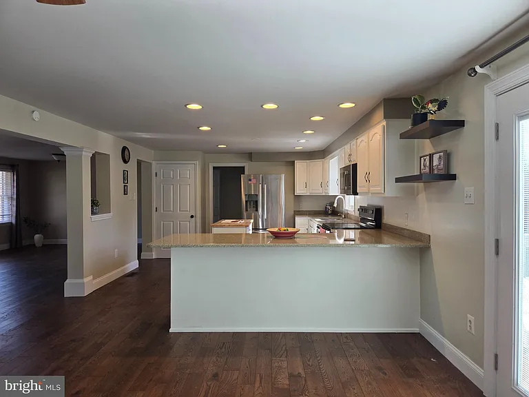 3300 Mount Airy Ct — Photo 8