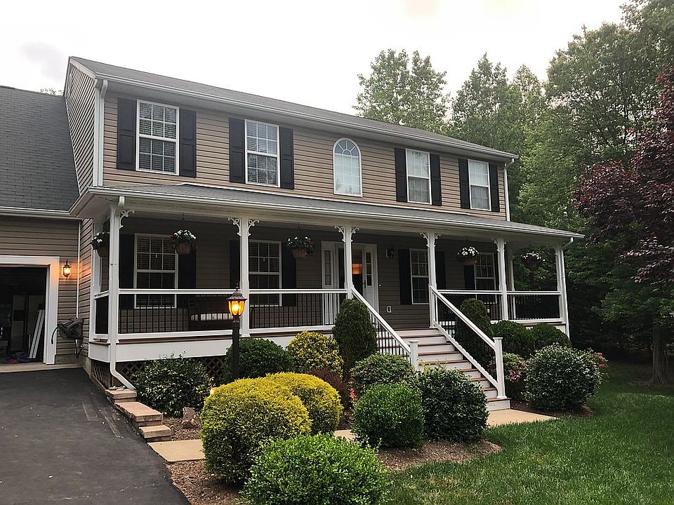 1st image of 26 Lafayette Dr