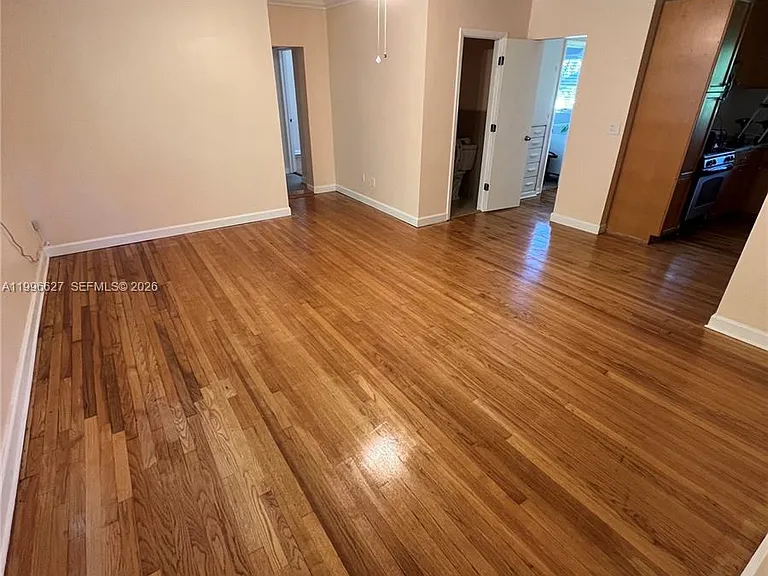 115 NE 14th Ave #3 — Photo 2