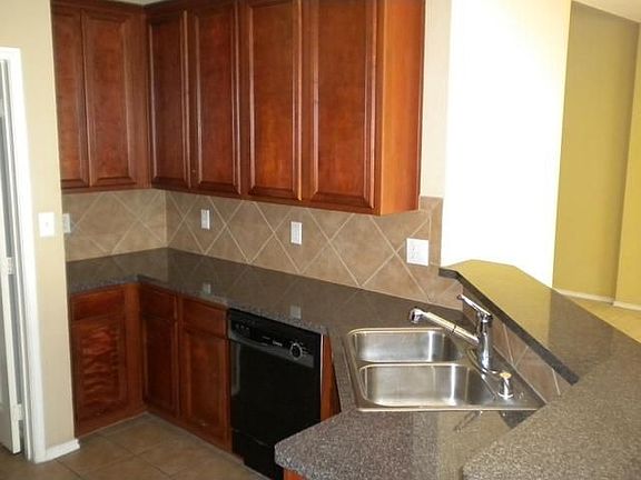4th image of 4510 Sycamore Dr
