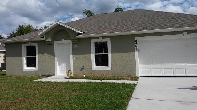 1st image of 4253 SW Oblique St