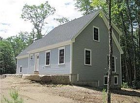 2nd image of 7 Dixon Dr