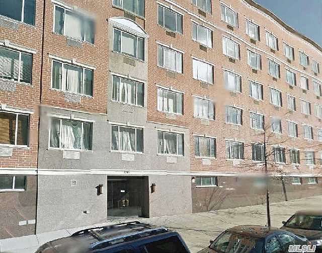 1st image of 3085 Vernon Blvd APT 4L