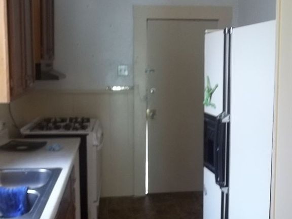 5th image of 927 Hays St