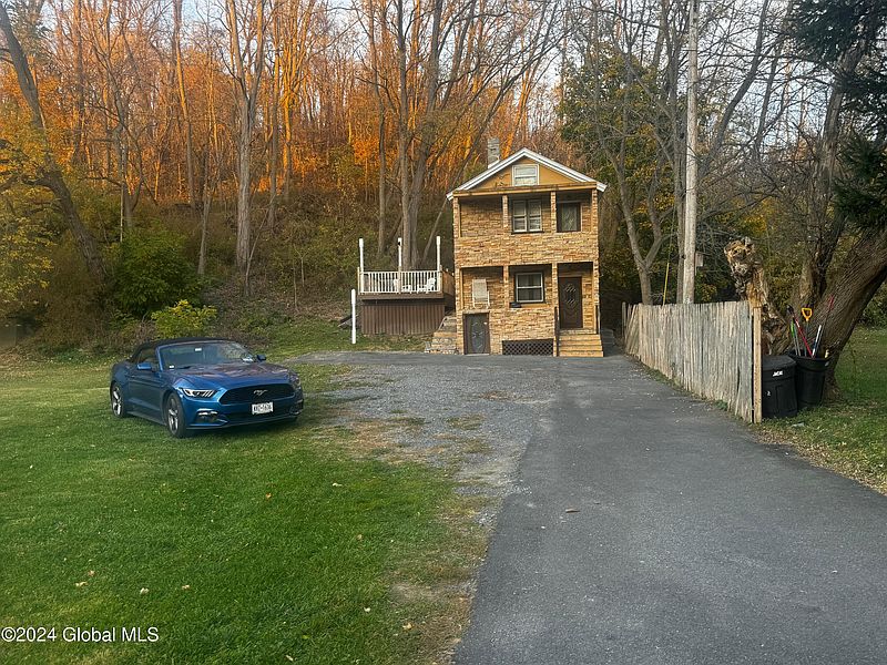 3rd image of 172 Florida Avenue