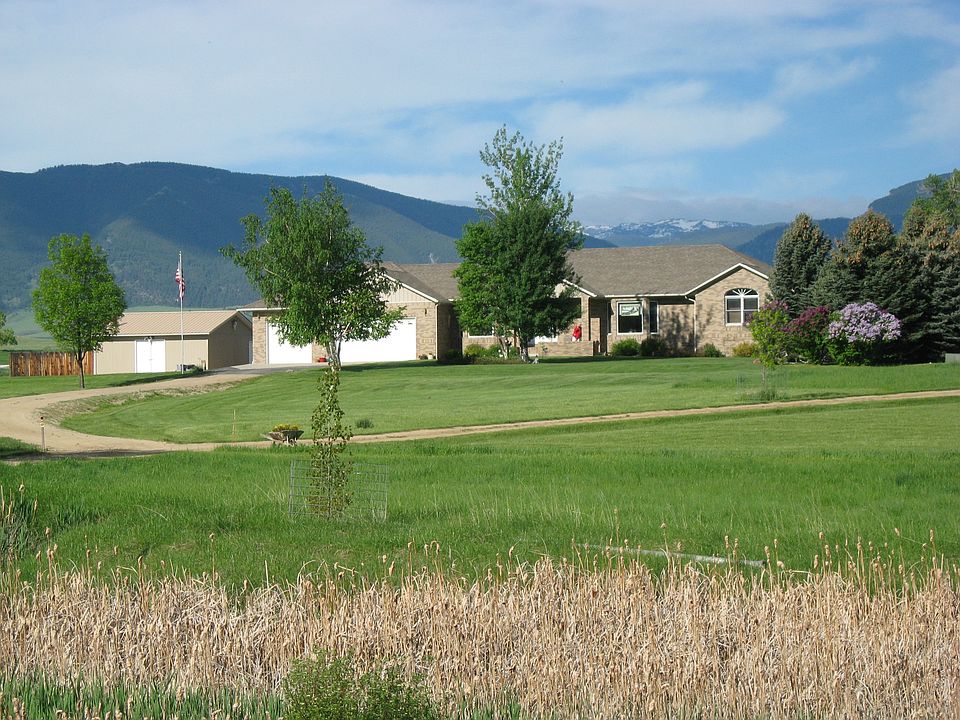 32 Whitetail Lane