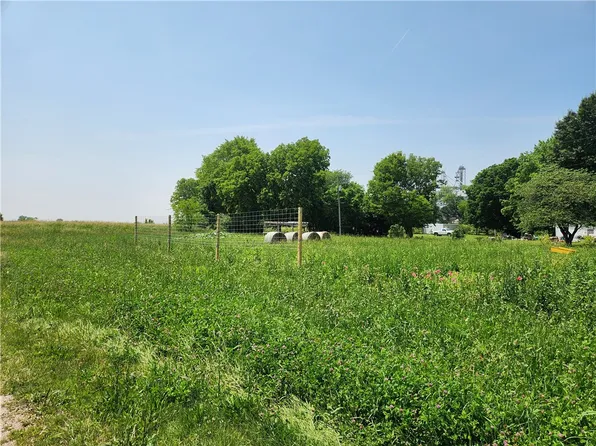 W 1st Rd, Shelbyville, IL 62565