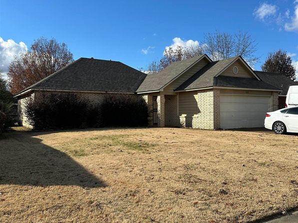 2783 Van Der Veer Dr, Memphis, TN 38133