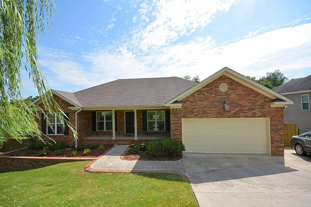 1st image of 4884 Orchard Hill Dr