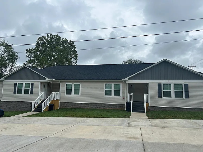 102 Lewis Dr #D — Photo 4