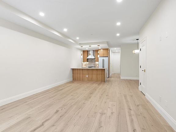 3rd image of 354 Dean St #2