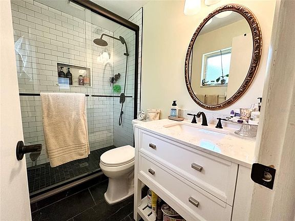 5th image of 3137 Thistlehill Dr