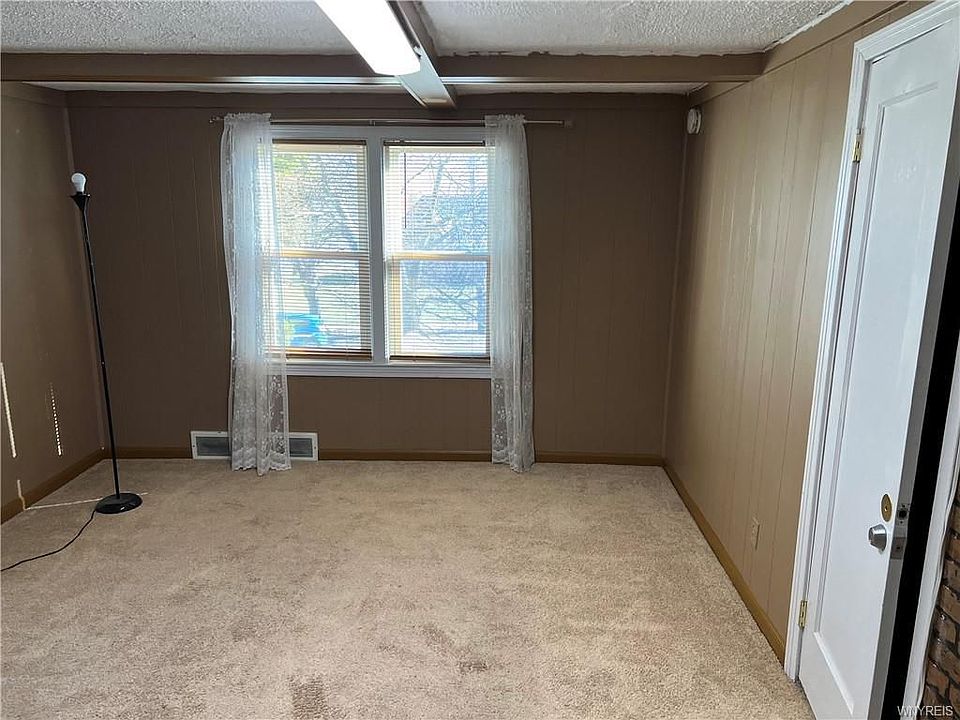 1st image of 80 Grand Blvd