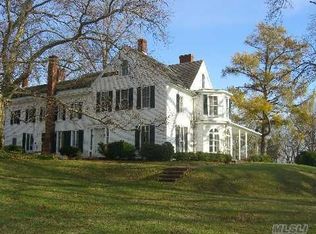 14 Rassapeague, Saint James, NY 11780