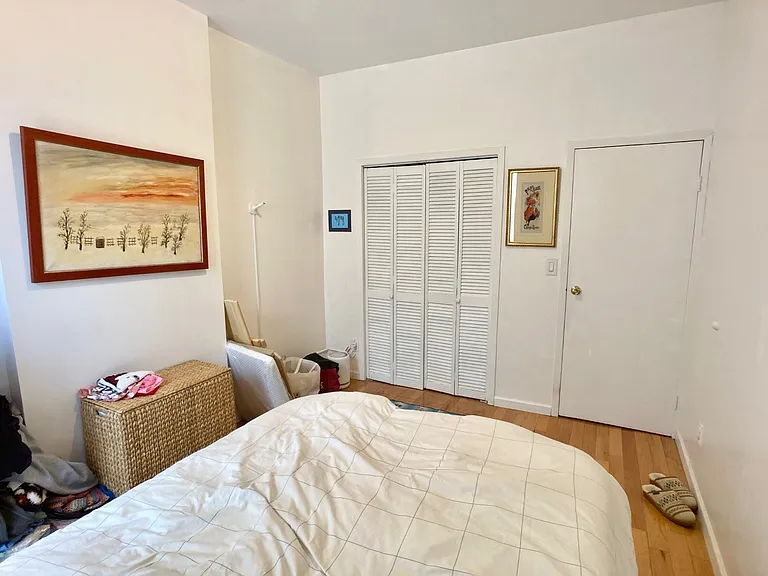 684 De Graw St #1 — Photo 7