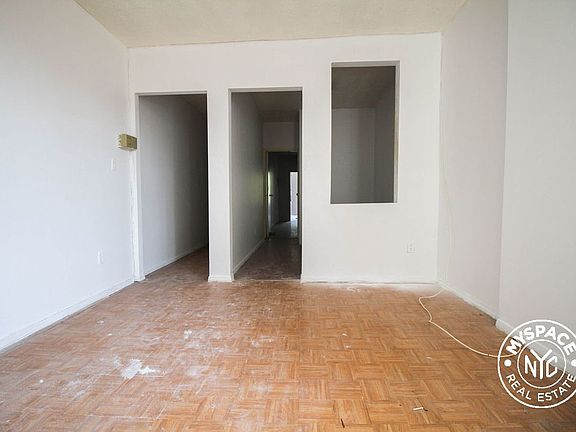 3rd image of 249 Vernon Ave APT 2L