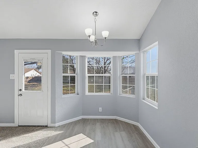 5122 Binz Engleman Rd — Photo 3