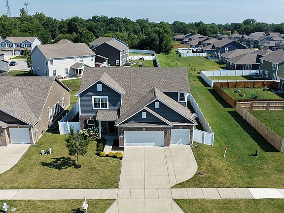 2nd image of 9122 Hemingway Dr