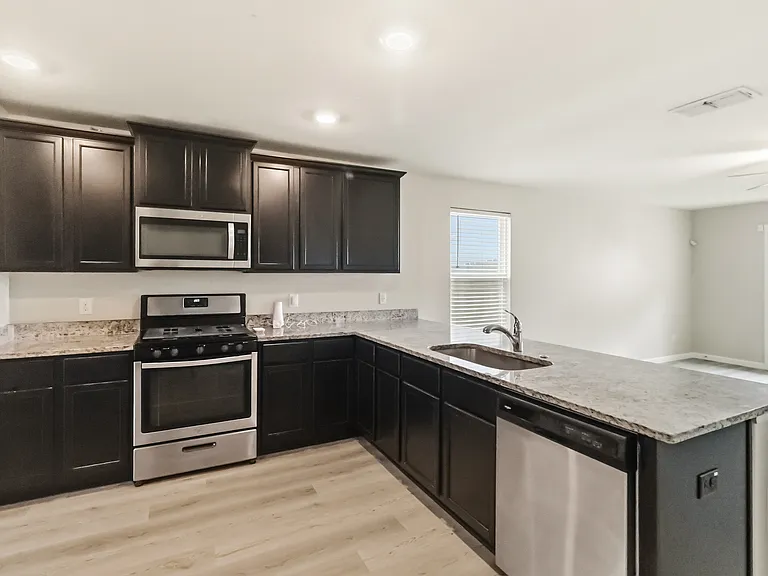 15027 Harbor Lndg — Photo 13