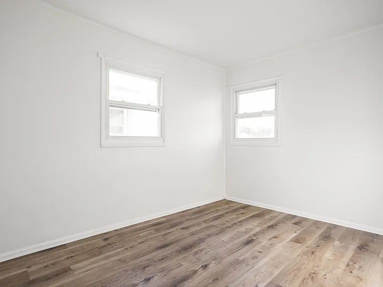 1825 E Legrande Ave — Photo 9