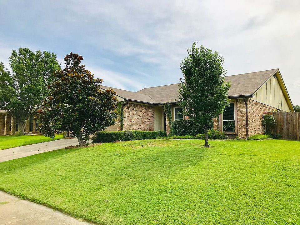 1st image of 3016 Woodbridge Dr