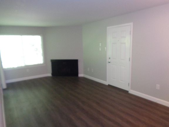 3rd image of 2300 G St APT 4