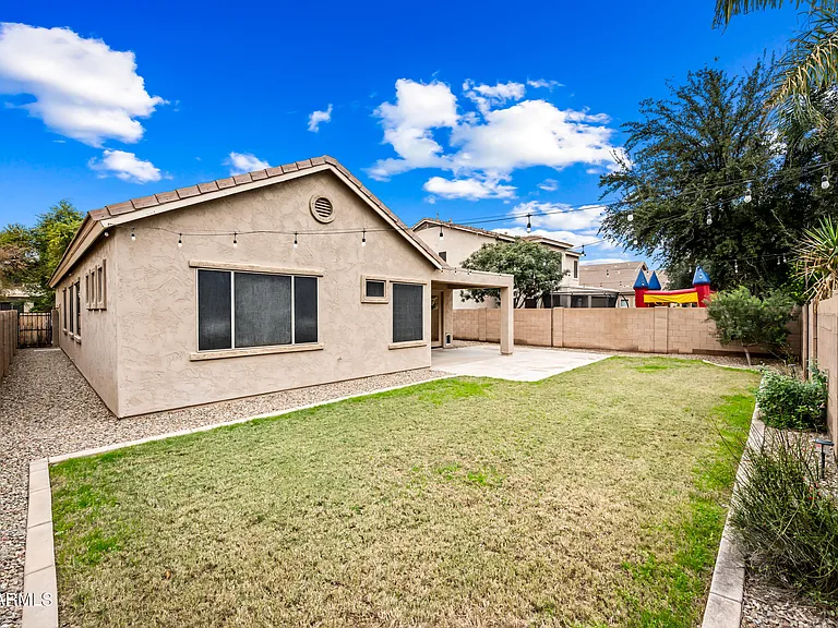 4231 E Marshall Ave — Photo 32