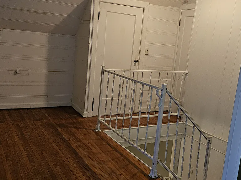 24 Mulberry St #1/2 — Photo 7