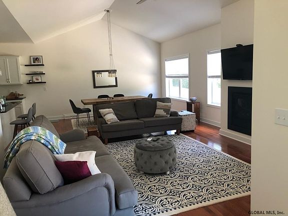 5th image of 27 Weston Way