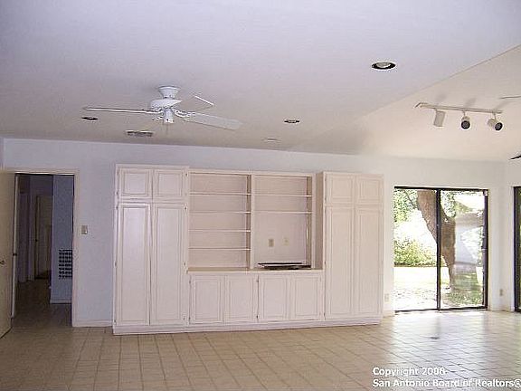 2nd image of 208 Atwater Dr