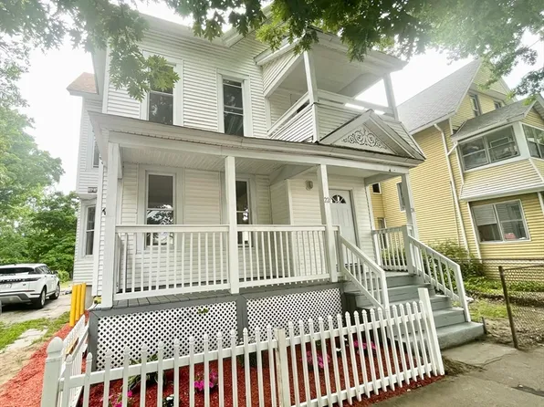 24 Terrence St, Springfield, MA 01109