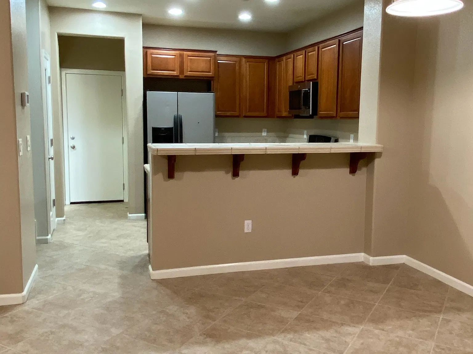 3 bed, 2.5 bath, 1355 sqft, $2,275 — Photo 2