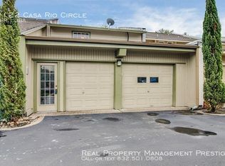 2122 Casa Rio Cir, Dickinson, TX 77539