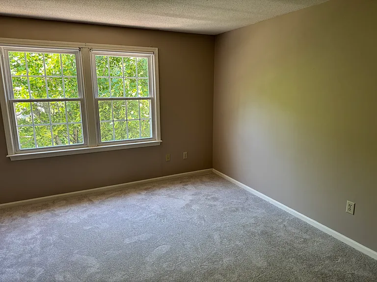 542 Fox Hollow Way — Photo 11