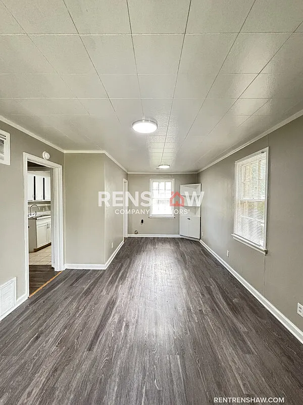 3 bed, 1.0 bath, 906 sqft, $1,195 — Photo 4