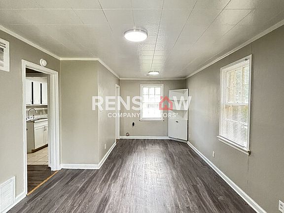 4th image of 1065 Larry Ln