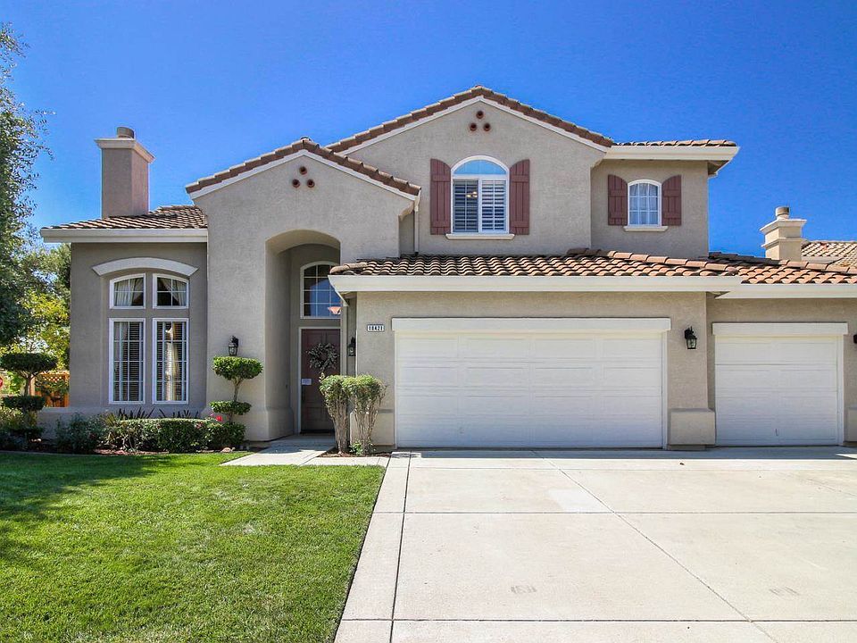 1st image of 18421 Carmelo Ct