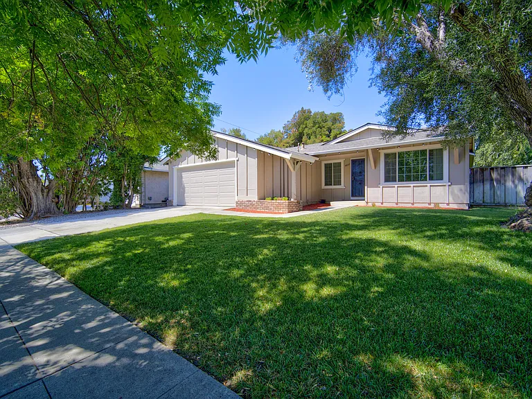 5607 Goldfield Dr — Photo 2