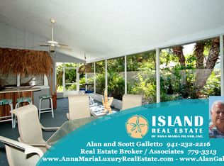 121 49th St, Holmes Beach, FL 34217