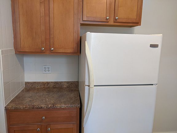 4th image of 706 Seward St #1S