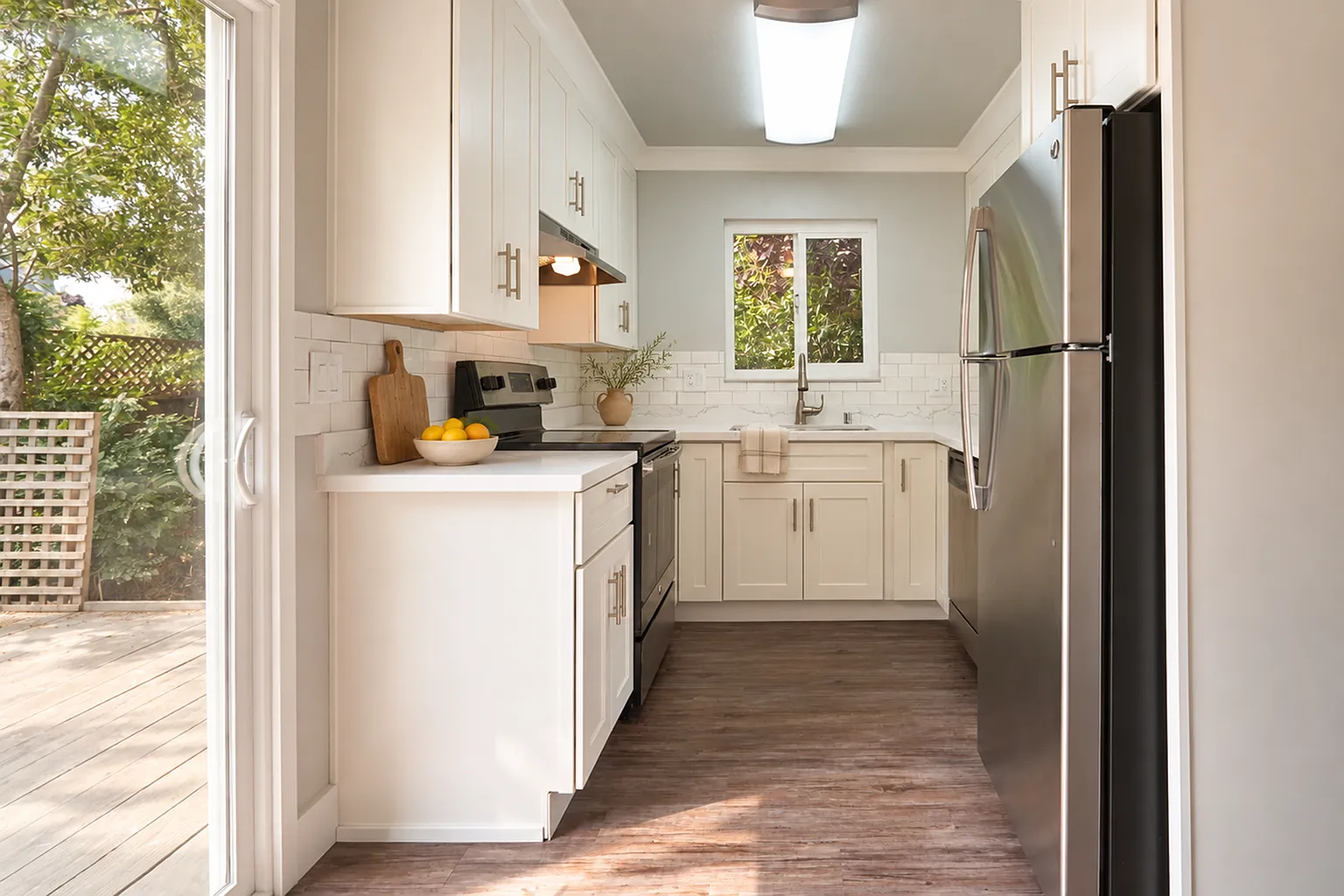 Capitola Townhomes — Photo 4