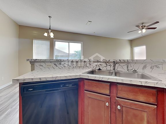 4th image of 11417 Johnson Creek Cir