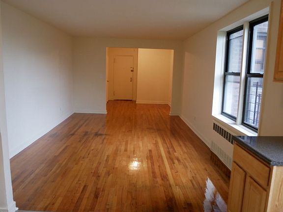 5th image of 3515 Leverich St APT 505