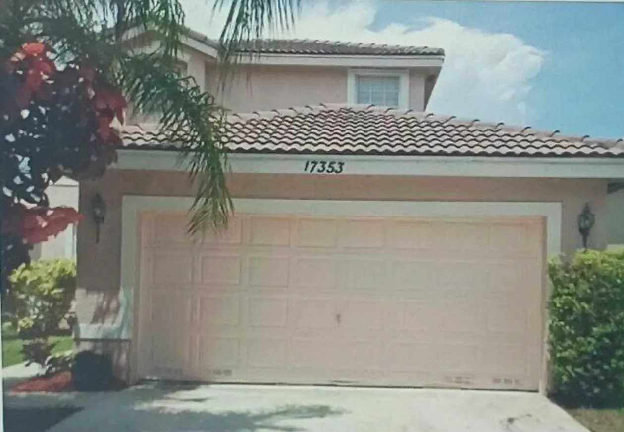 3 bed, 2.5 bath, 1854 sqft, $4,200 — Photo 1