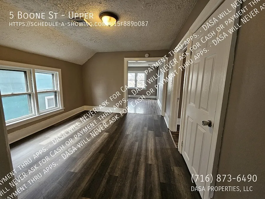 5 Boone Upper - 2 Beds / 1 Bath — Photo 2