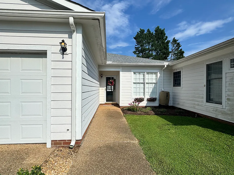18 Bay Ct
