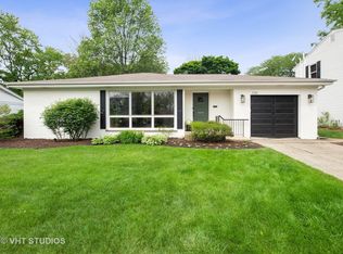 336 Indian Dr, Glen Ellyn, IL 60137
