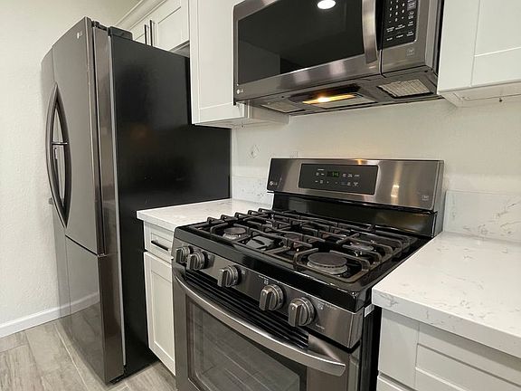3rd image of 8452 Boseck Dr Unit 279