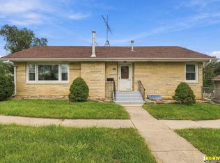 682 Chestnut St, Syracuse, NE 68446