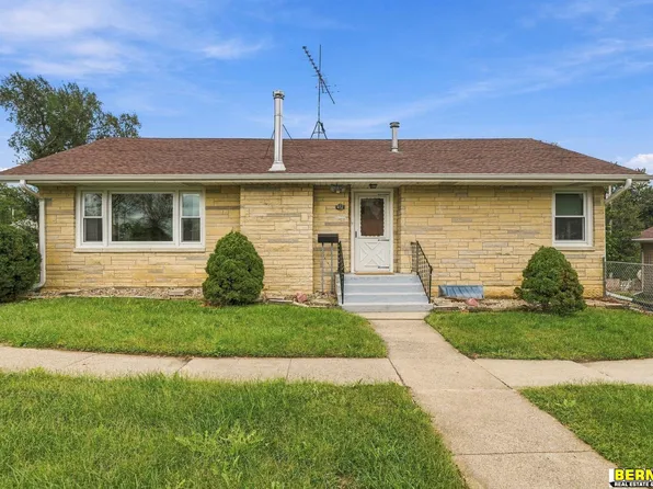 682 Chestnut St, Syracuse, NE 68446